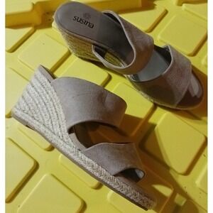NEW‎ Susina Tan Suede Open Back Espadrille Wedge Sandals, Size 7.5
